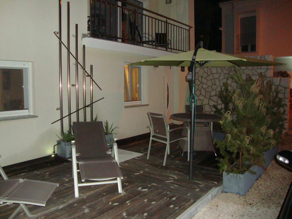 Apartments Ilona Novi Vinodolski Exterior foto