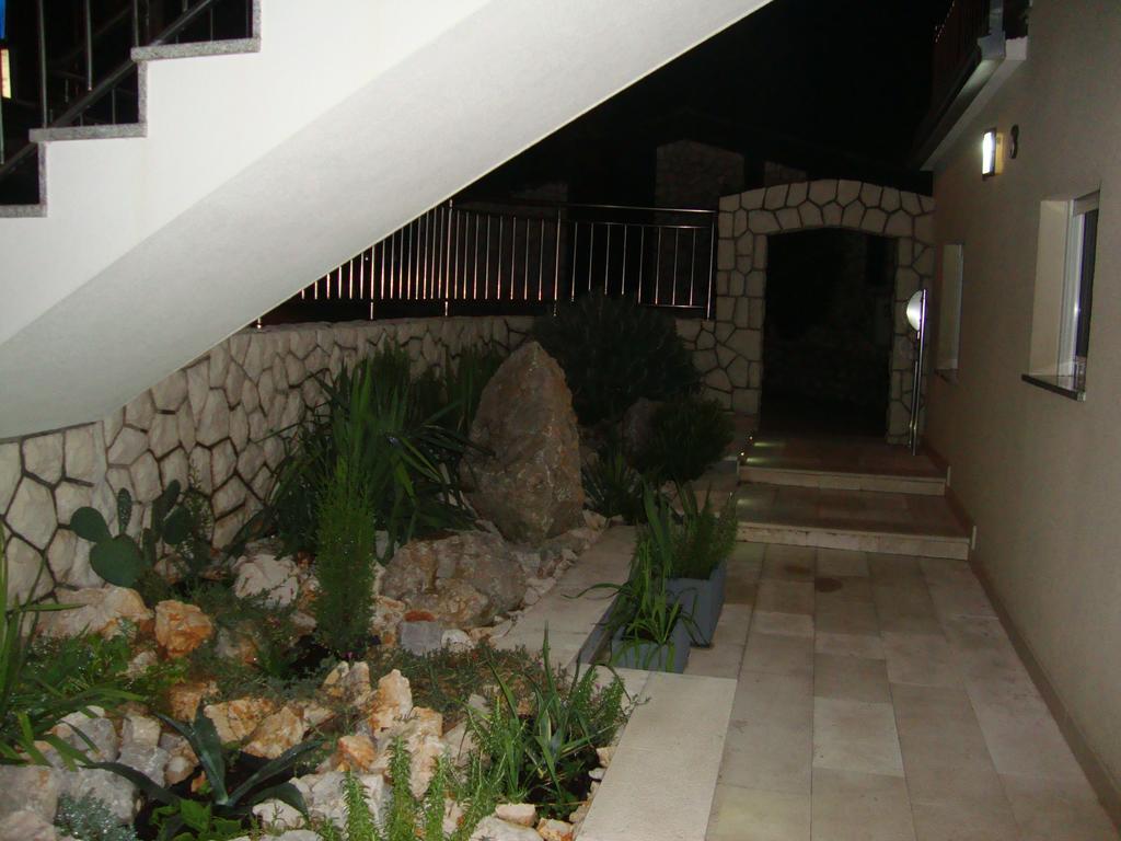 Apartments Ilona Novi Vinodolski Exterior foto