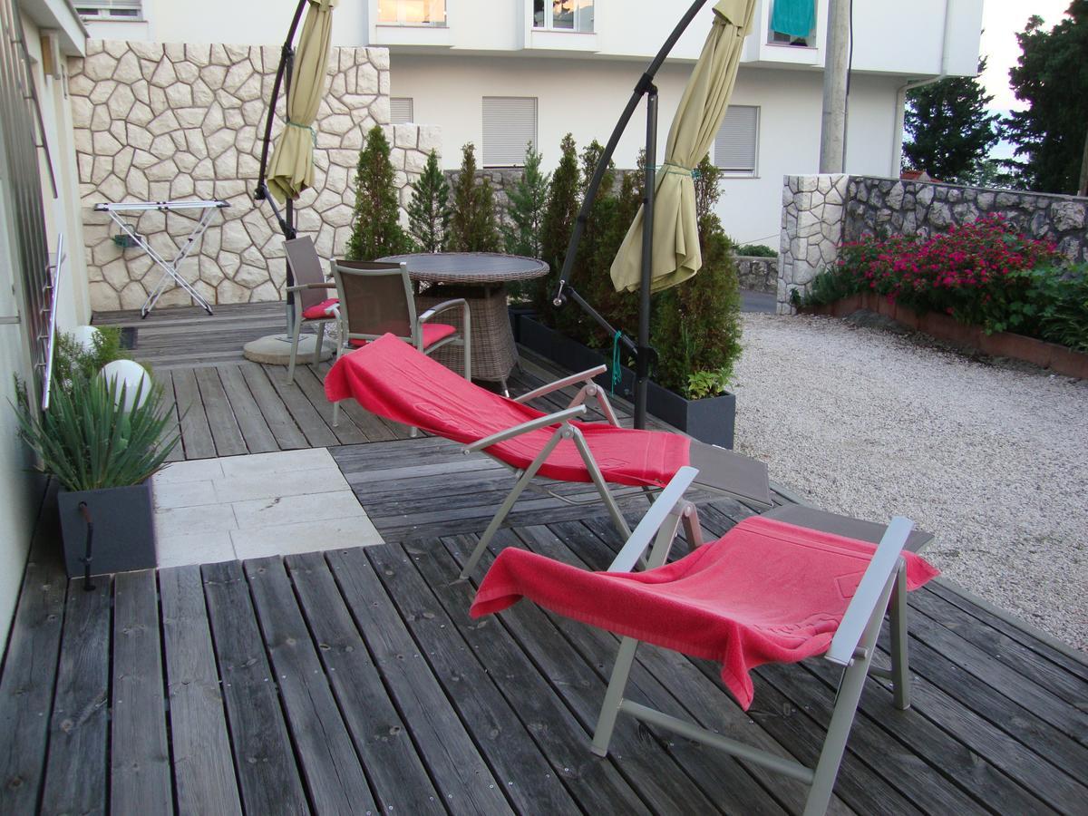 Apartments Ilona Novi Vinodolski Exterior foto